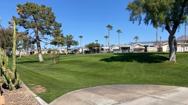 Golf Course Lot with View of the Mountain!