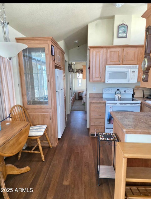 20251020231409278320000000-o-1