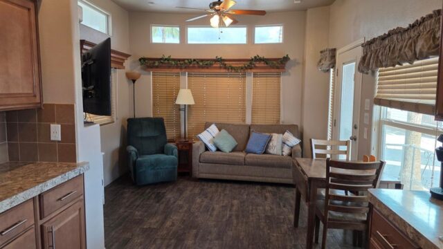 20250930212357955835000000-o