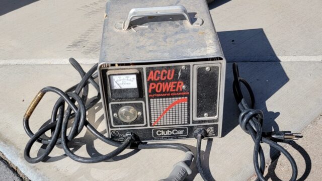 CluCar36V_Charger-cropped