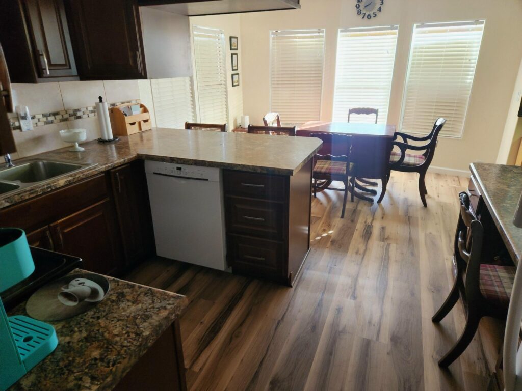 Park-Model-10.4-floor