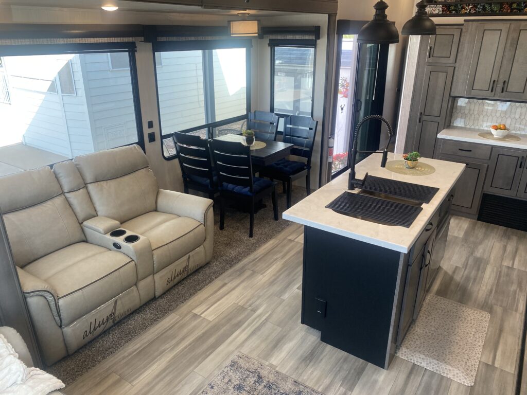 Theatre-Seating-Dining-Area