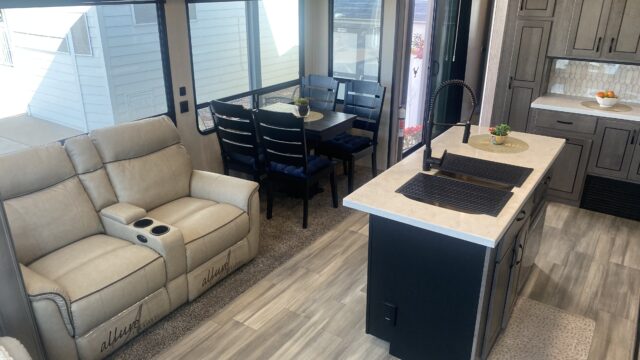 Theatre-Seating-Dining-Area