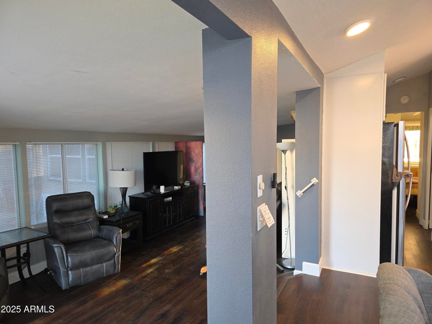 20251128215044266104000000-o