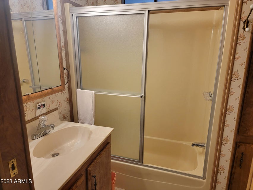 20231115072448365238000000-o